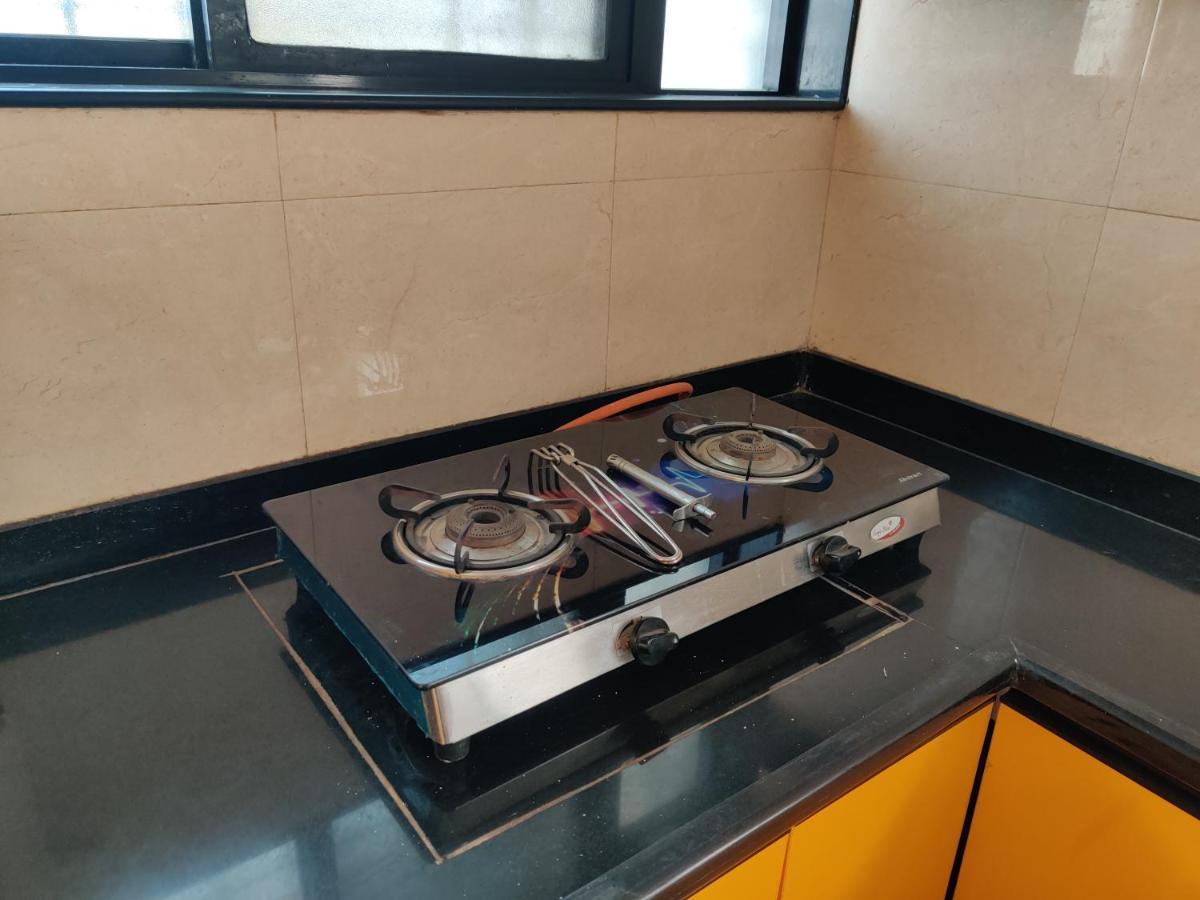 Rajlakshmi Niwas Apartamento Solapur Exterior foto