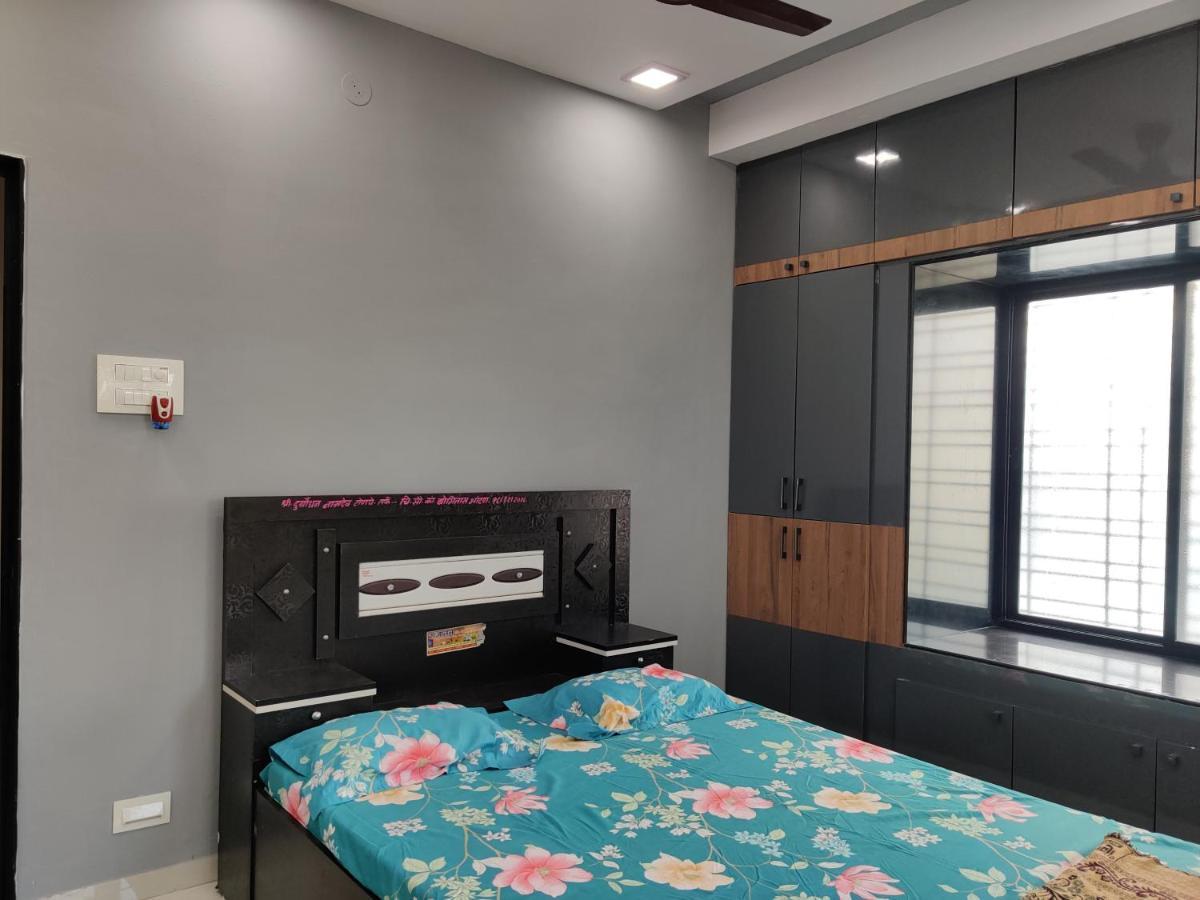 Rajlakshmi Niwas Apartamento Solapur Exterior foto